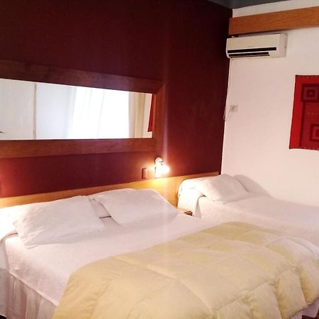 Hostal De La Costa Вилья-Карлос-Пас Экстерьер фото